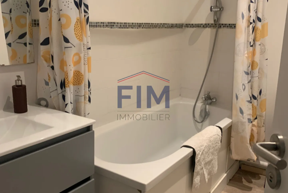 Appartement F3 à vendre à Dieppe centre-ville avec terrasse 
