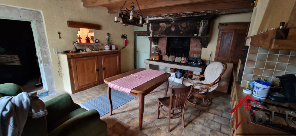 Charmante maison ancienne avec vues magnifiques à Chatillon sur Saône