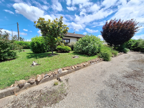Maison 4 pièces à vendre à Assieu - 239 000 € 