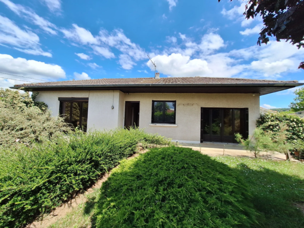 Maison 4 pièces à vendre à Assieu - 239 000 € 