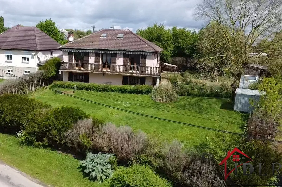 Maison familiale sur sous-sol à Voillecomte - 4 chambres 