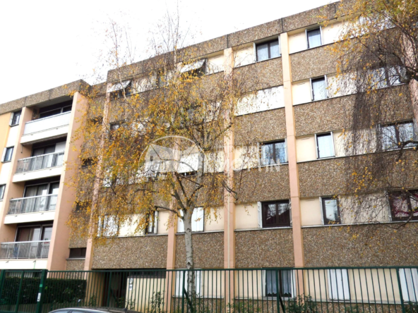Appartement F2 avec Terrasse à Vitry-sur-Seine à Vendre 