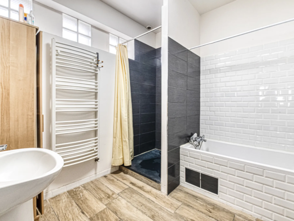 Vente d'une Spacieuse Maison Familiale au Coeur du Quartier Lafayette 
