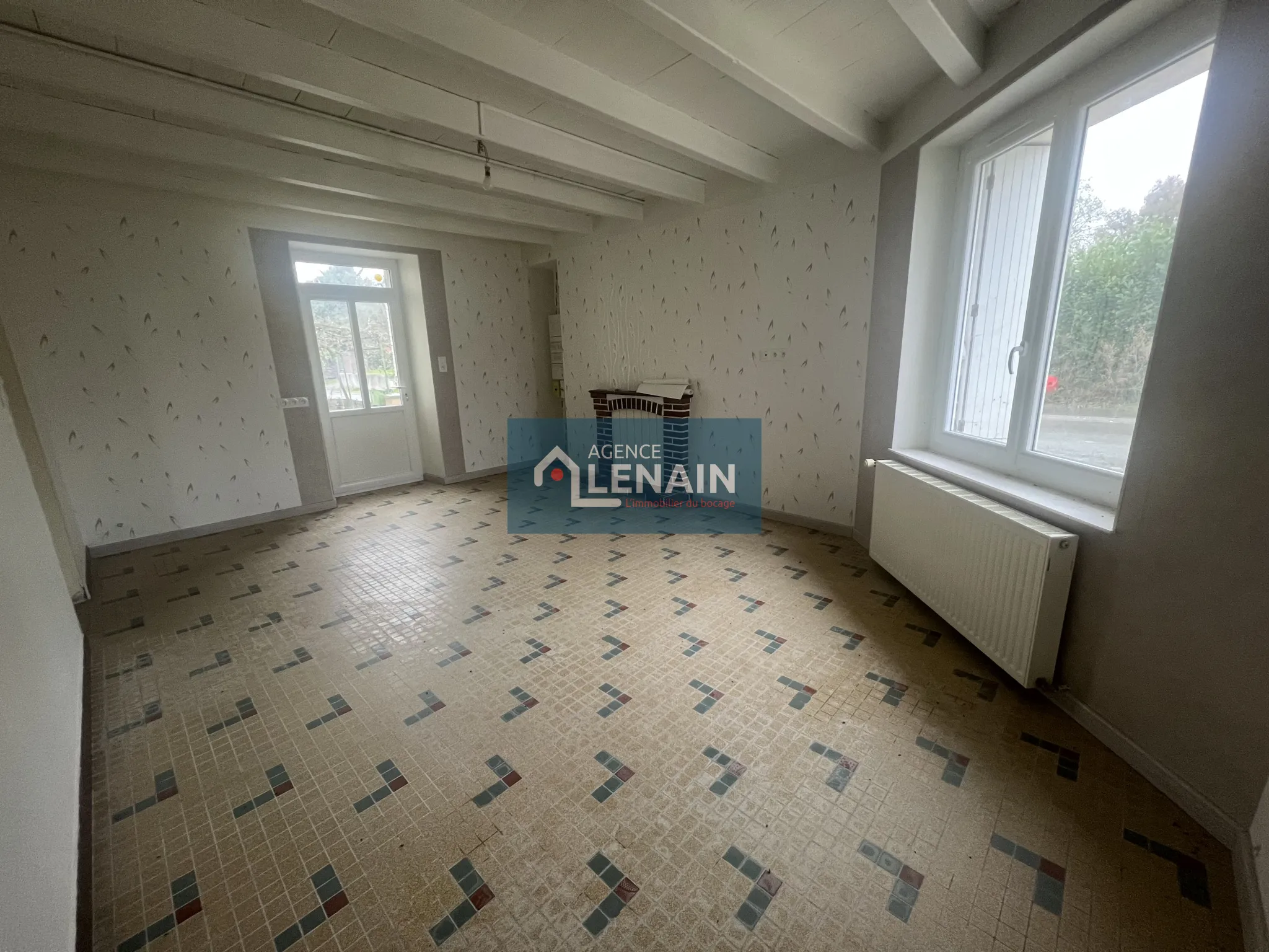 Maison Rénovée au Cœur du Village à Tallud Ste Gemme 