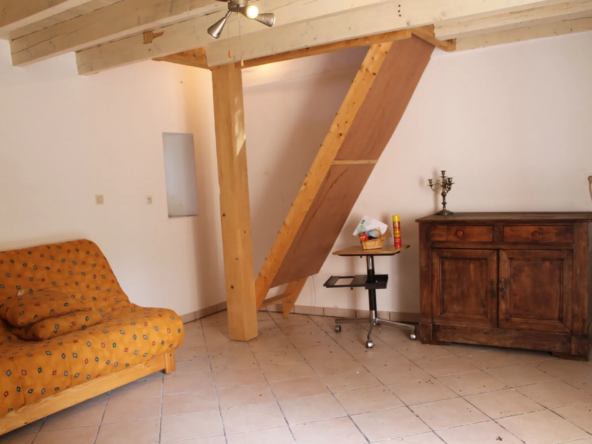 Maison à vendre à Saint-Saturnin avec 1709 m² de terrain 