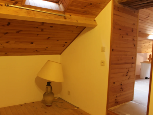 Maison à vendre à Saint-Saturnin avec 1709 m² de terrain 