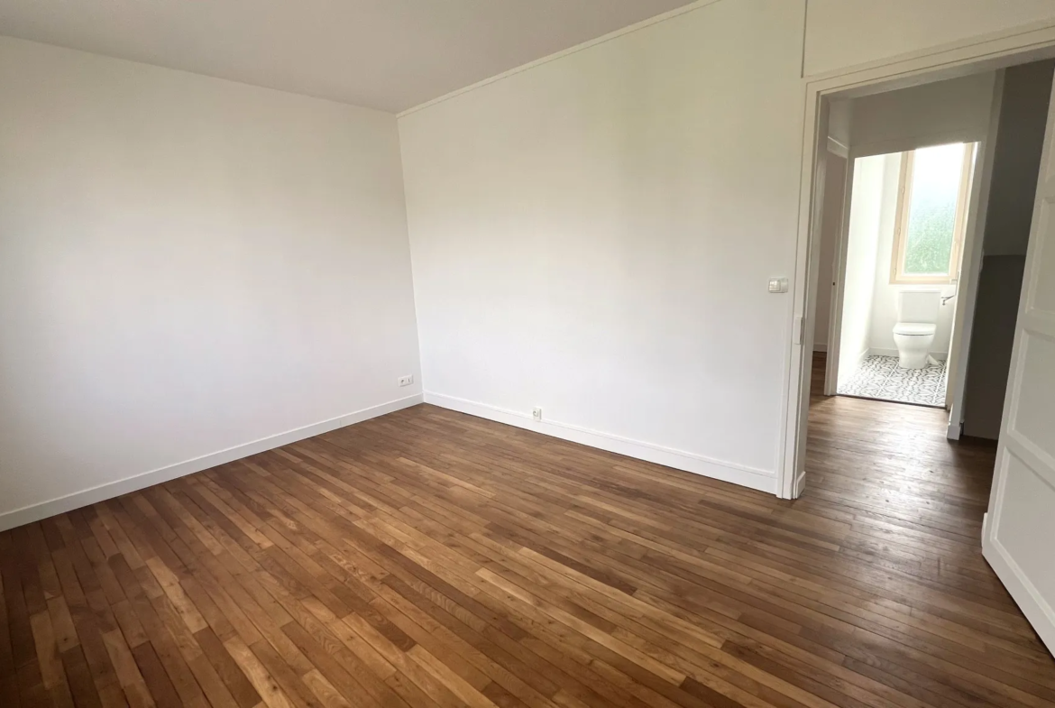 Maison ancienne à vendre à Longuenée-en-Anjou, 5 chambres, terrain de 370 m2 