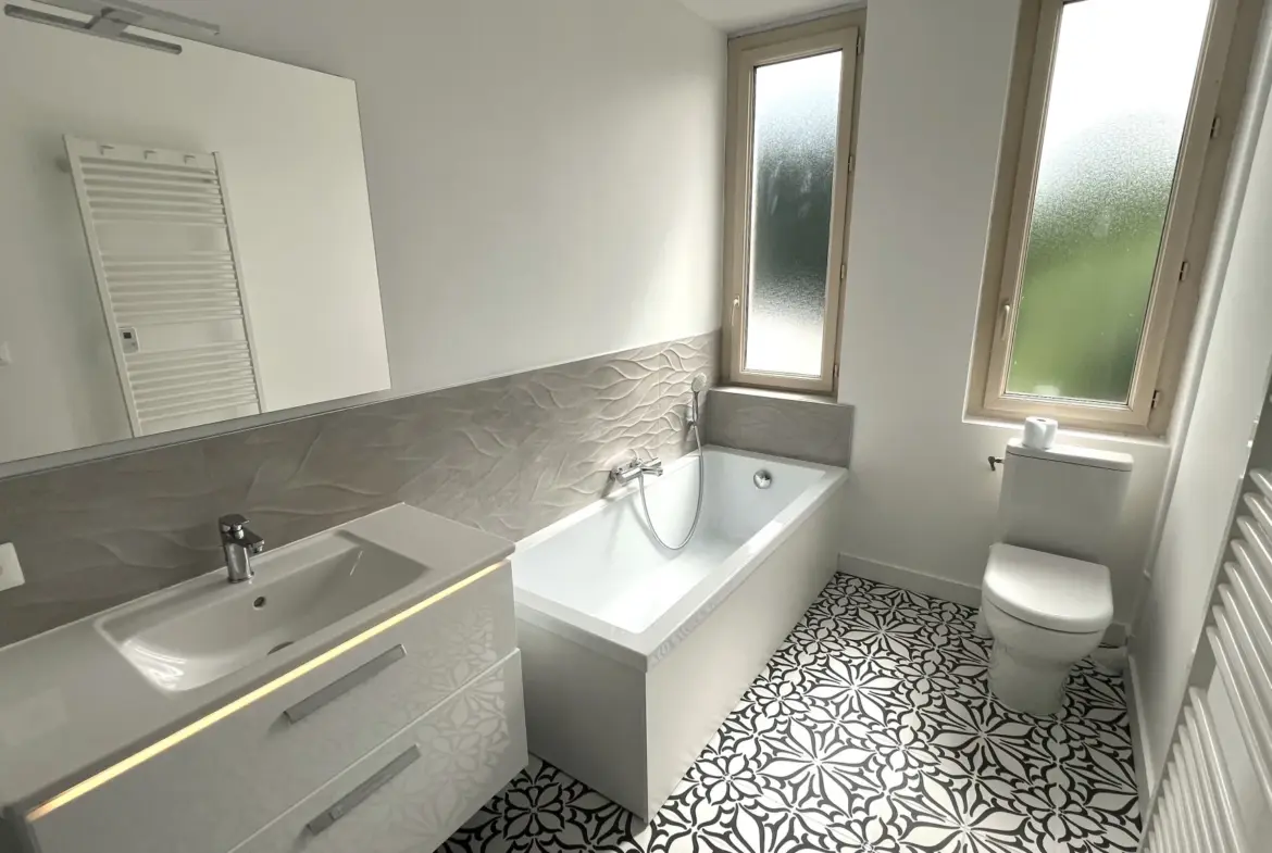 Maison ancienne à vendre à Longuenée-en-Anjou, 5 chambres, terrain de 370 m2 