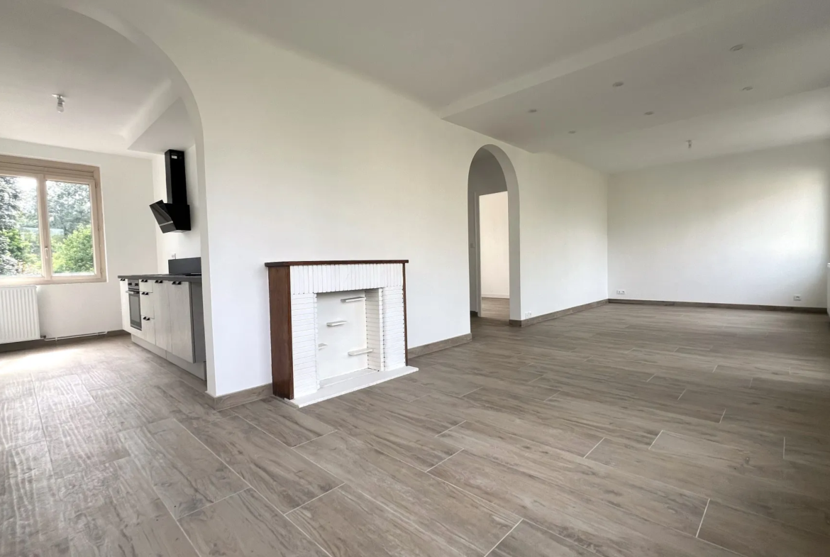 Maison ancienne à vendre à Longuenée-en-Anjou, 5 chambres, terrain de 370 m2 
