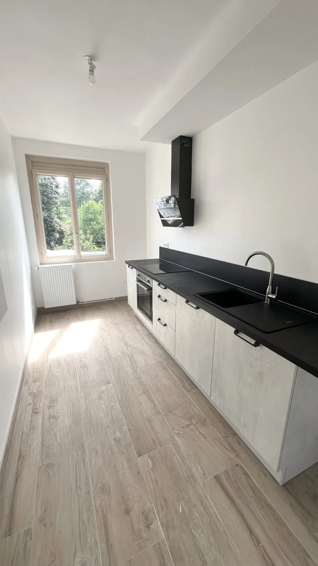 Maison ancienne à vendre à Longuenée-en-Anjou, 5 chambres, terrain de 370 m2 