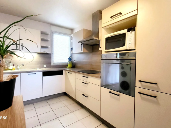 Appartement F3 avec balcon et garage à Beaumont - 63110 