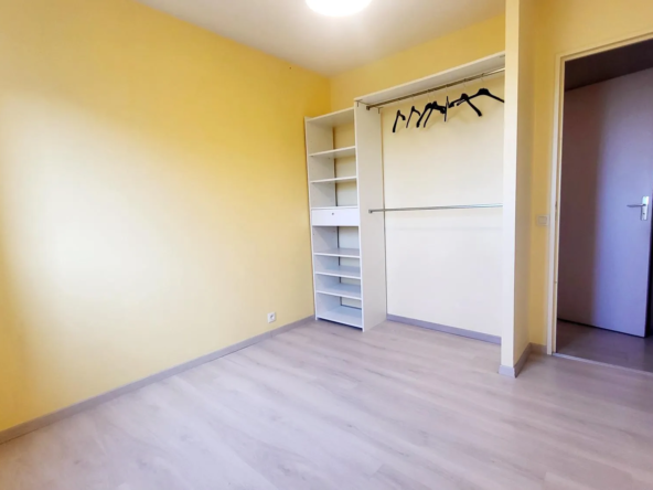 Appartement F3 avec balcon et garage à Beaumont - 63110 