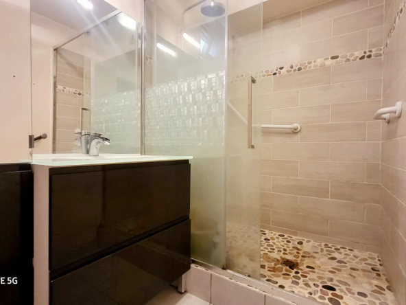 Appartement F3 avec balcon et garage à Beaumont - 63110 