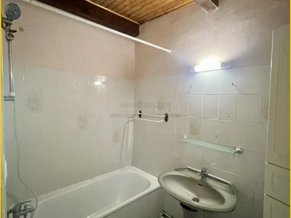 Maison de village idéale pour premier achat à Cérons 