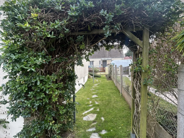 À vendre : Pavillon de plain-pied à Etampes, 3 chambres, sous-sol total 