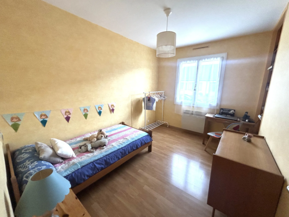 À vendre : Pavillon de plain-pied à Etampes, 3 chambres, sous-sol total 