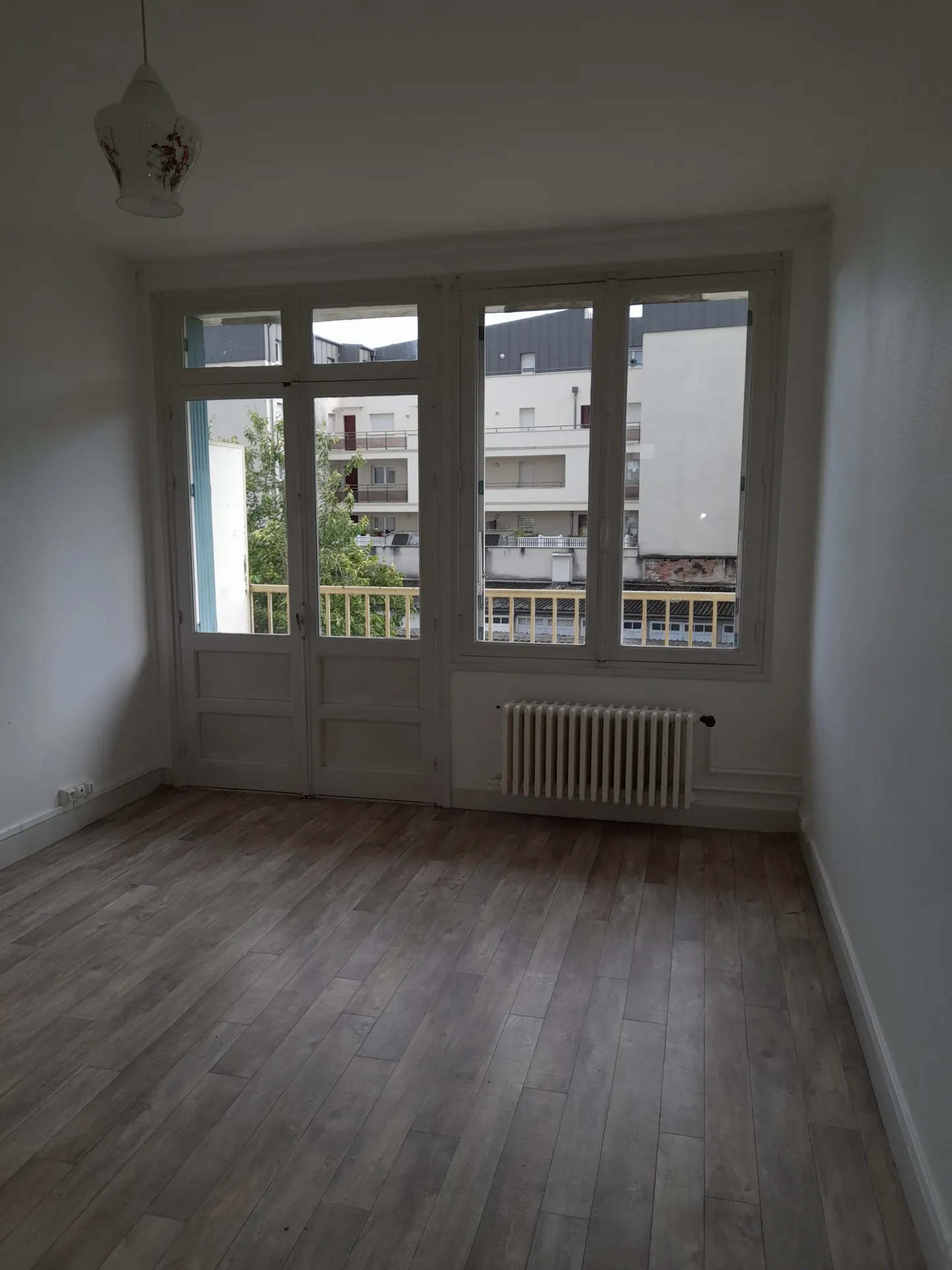 Appartement 2 chambres à vendre à Vierzon, idéalement situé proche du centre-ville 