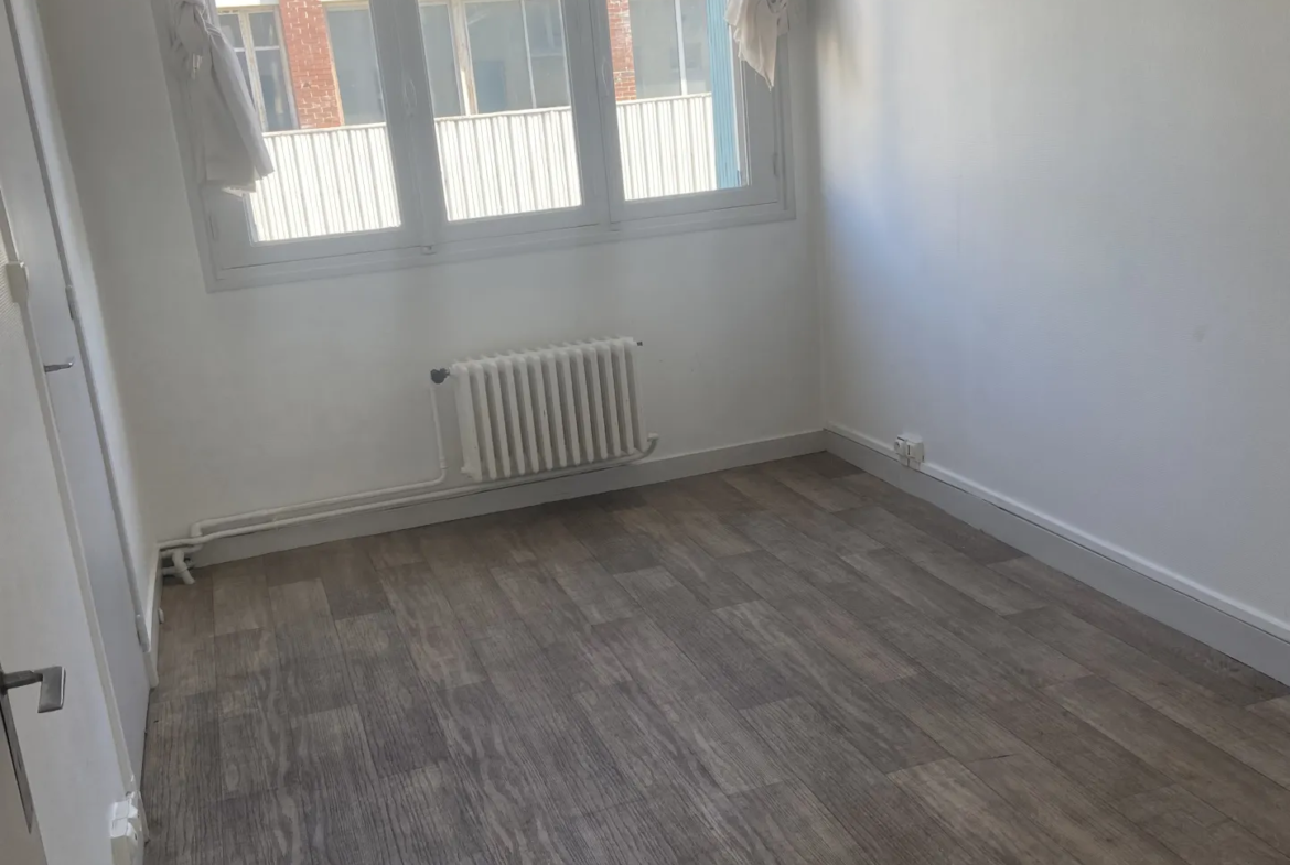 Appartement 2 chambres à vendre à Vierzon, idéalement situé proche du centre-ville 