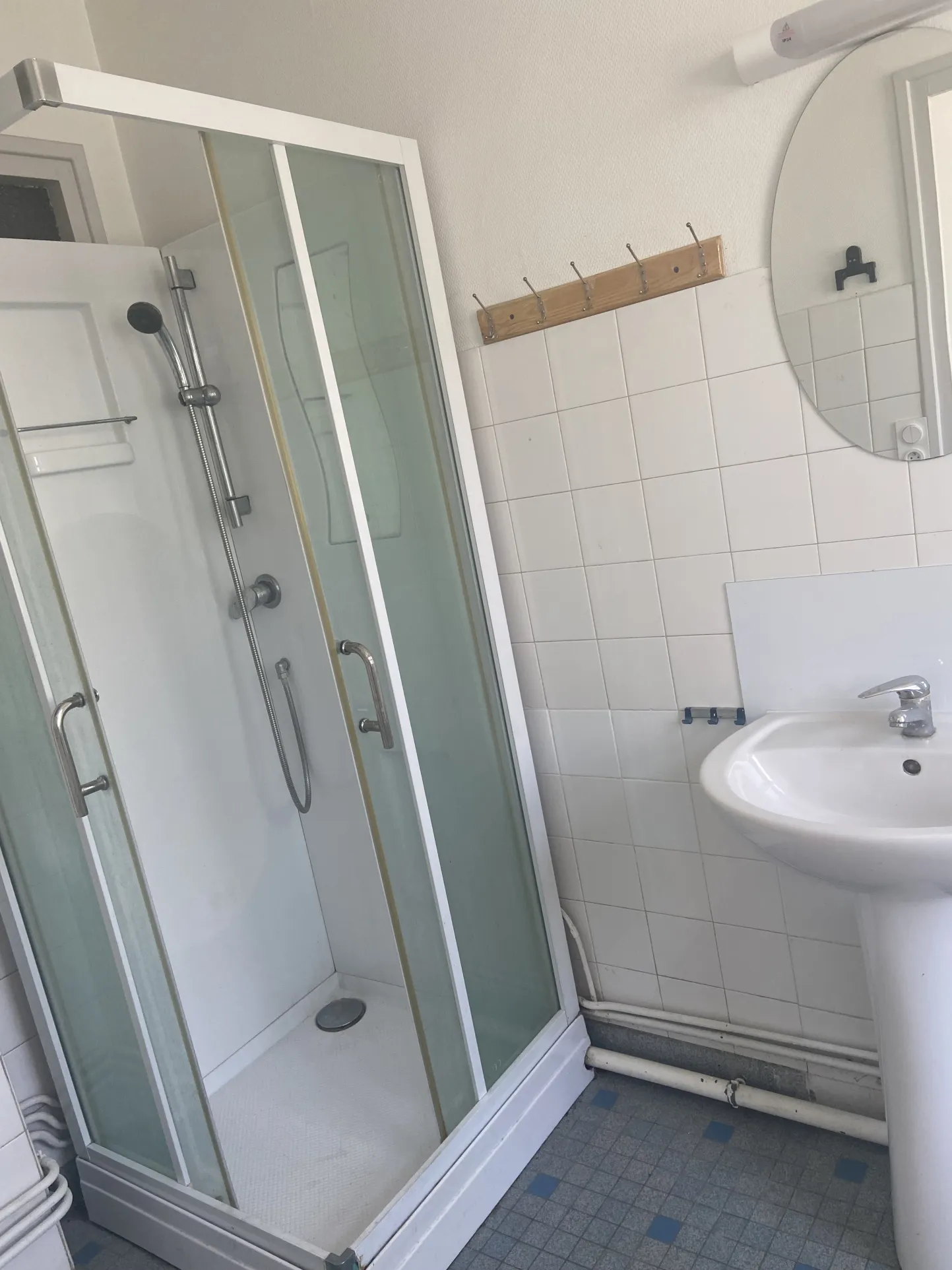 Appartement 2 chambres à vendre à Vierzon, idéalement situé proche du centre-ville 