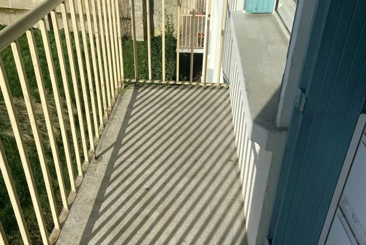 Appartement 2 chambres à vendre à Vierzon, idéalement situé proche du centre-ville 