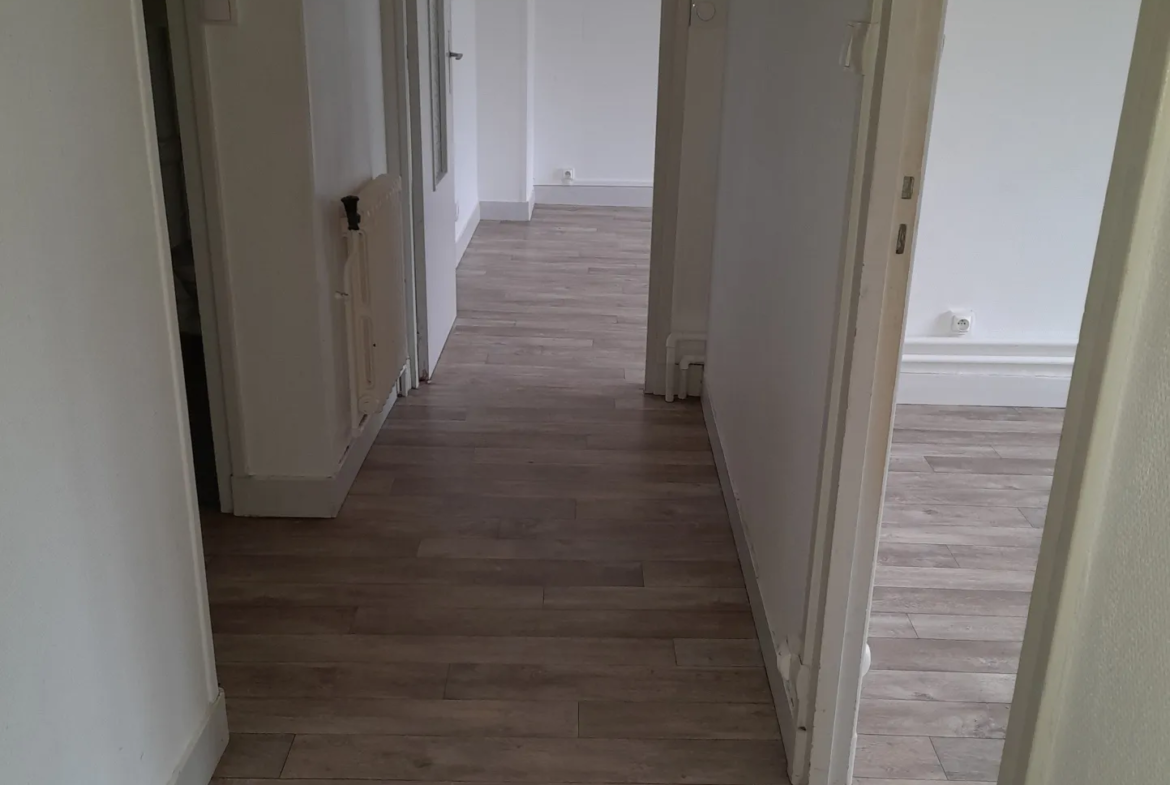 Appartement 2 chambres à vendre à Vierzon, idéalement situé proche du centre-ville 