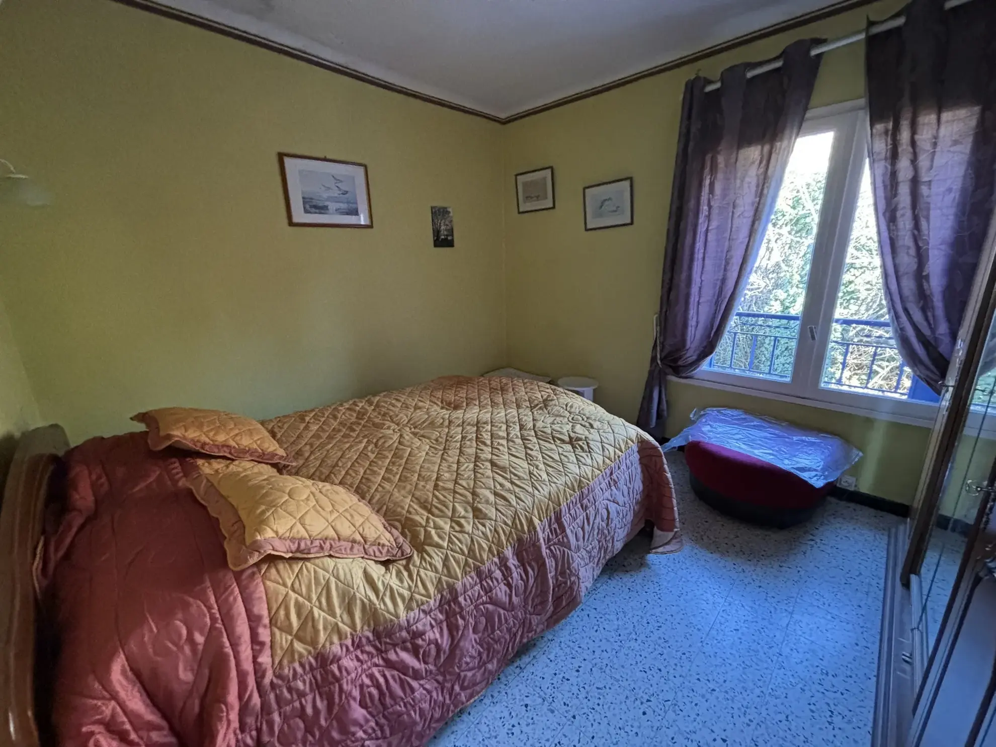 Maison en campagne avec nombreuses dépendances à Mollans-sur-Ouvèze 