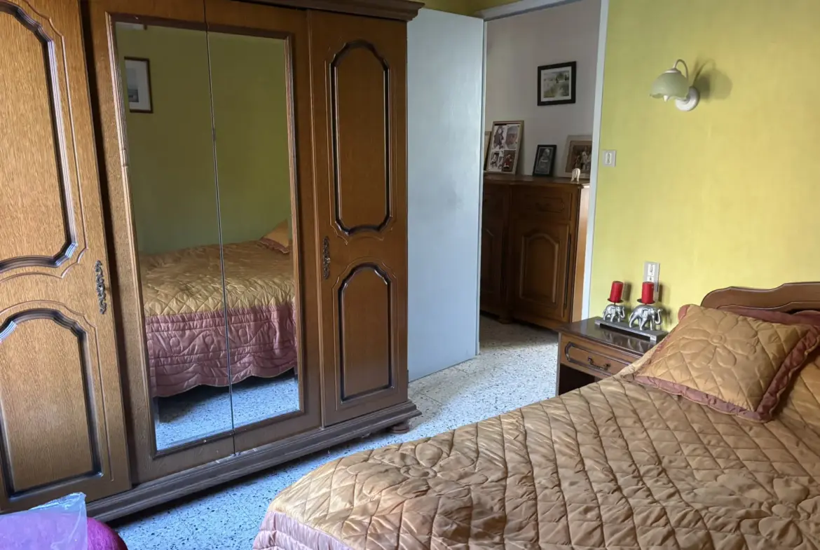 Maison en campagne avec nombreuses dépendances à Mollans-sur-Ouvèze 