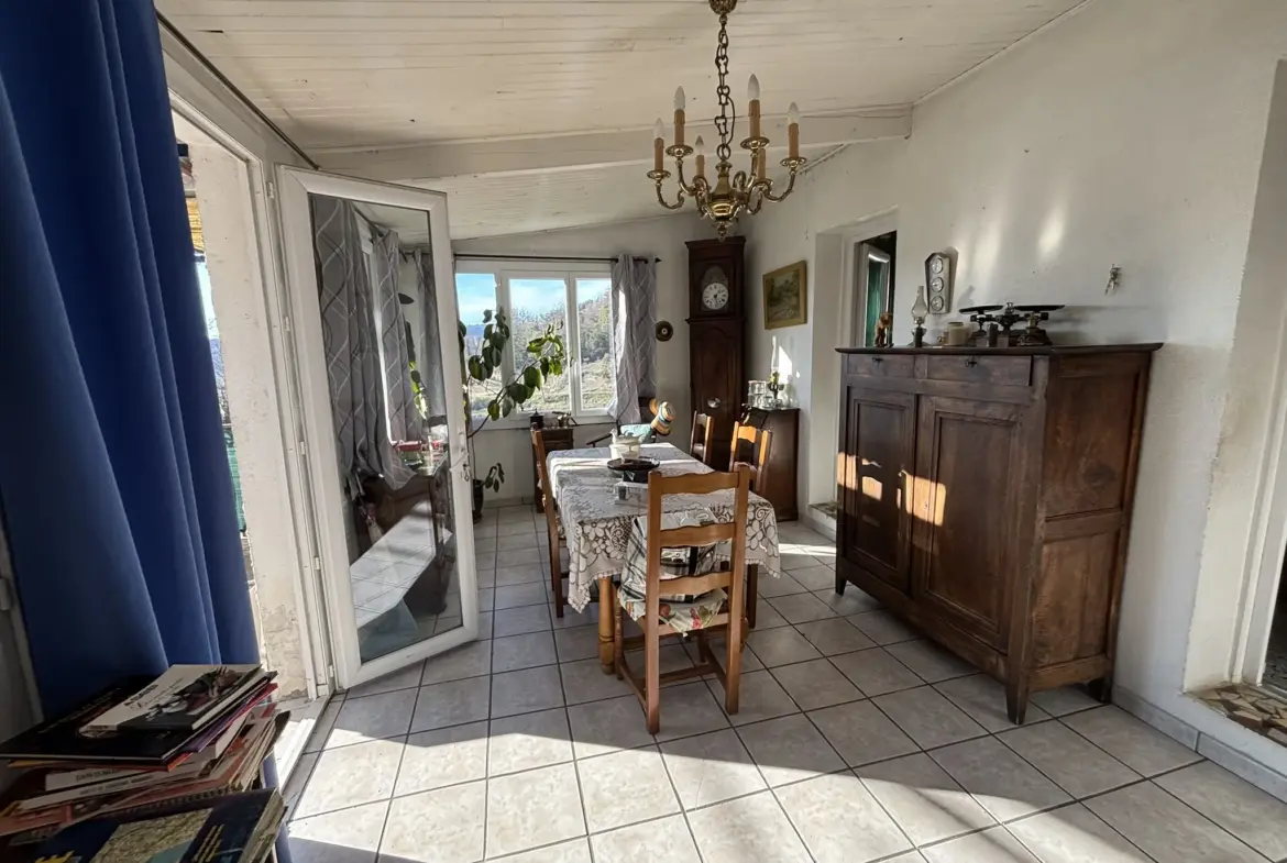 Maison en campagne avec nombreuses dépendances à Mollans-sur-Ouvèze 