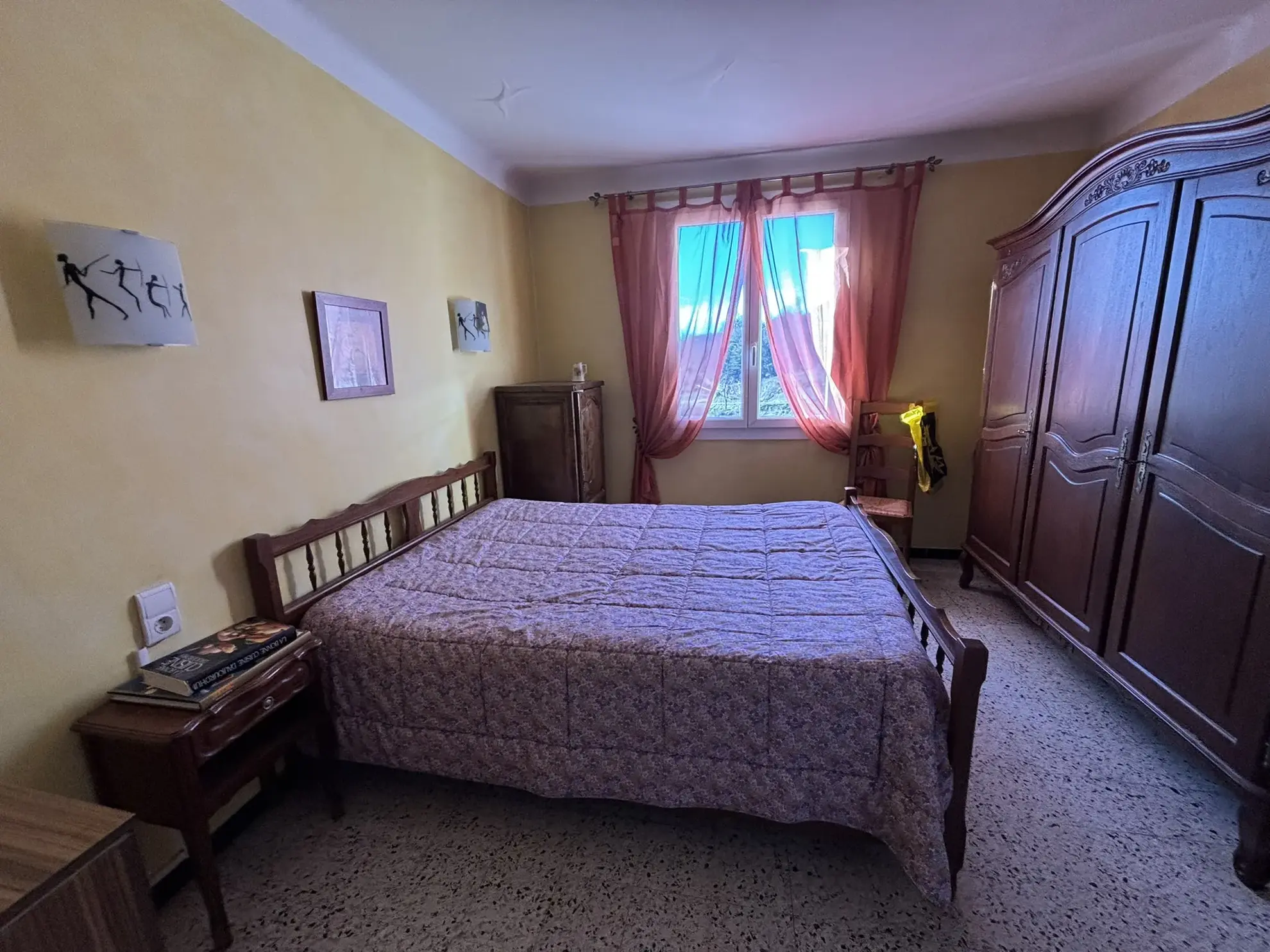 Maison en campagne avec nombreuses dépendances à Mollans-sur-Ouvèze 
