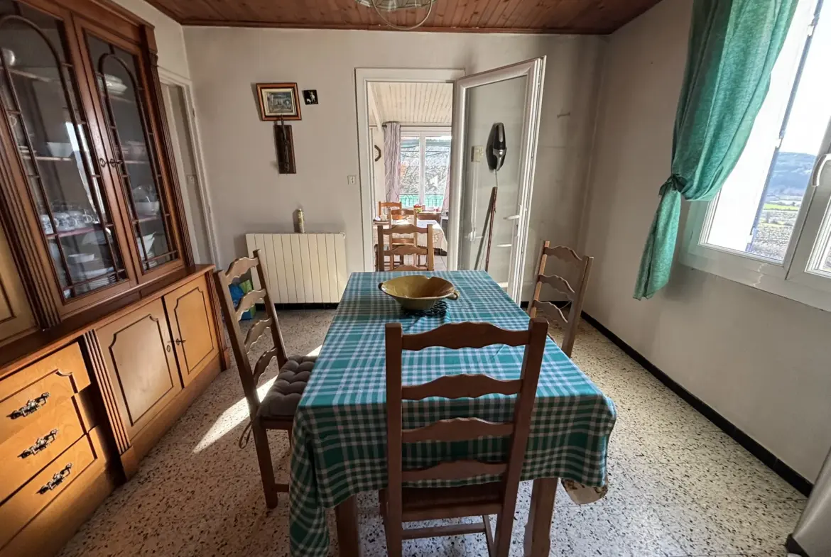 Maison en campagne avec nombreuses dépendances à Mollans-sur-Ouvèze 