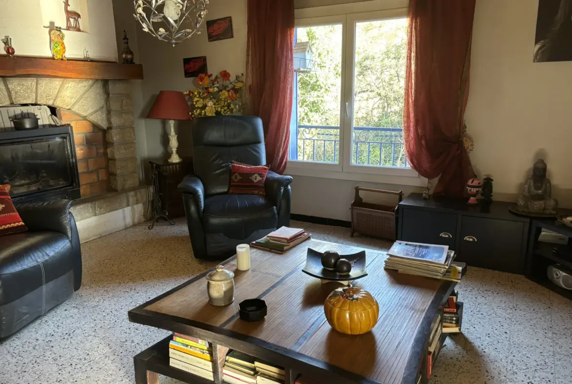 Maison en campagne avec nombreuses dépendances à Mollans-sur-Ouvèze 