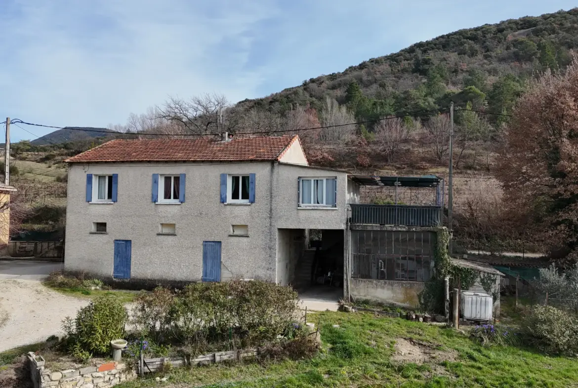 Maison en campagne avec nombreuses dépendances à Mollans-sur-Ouvèze 