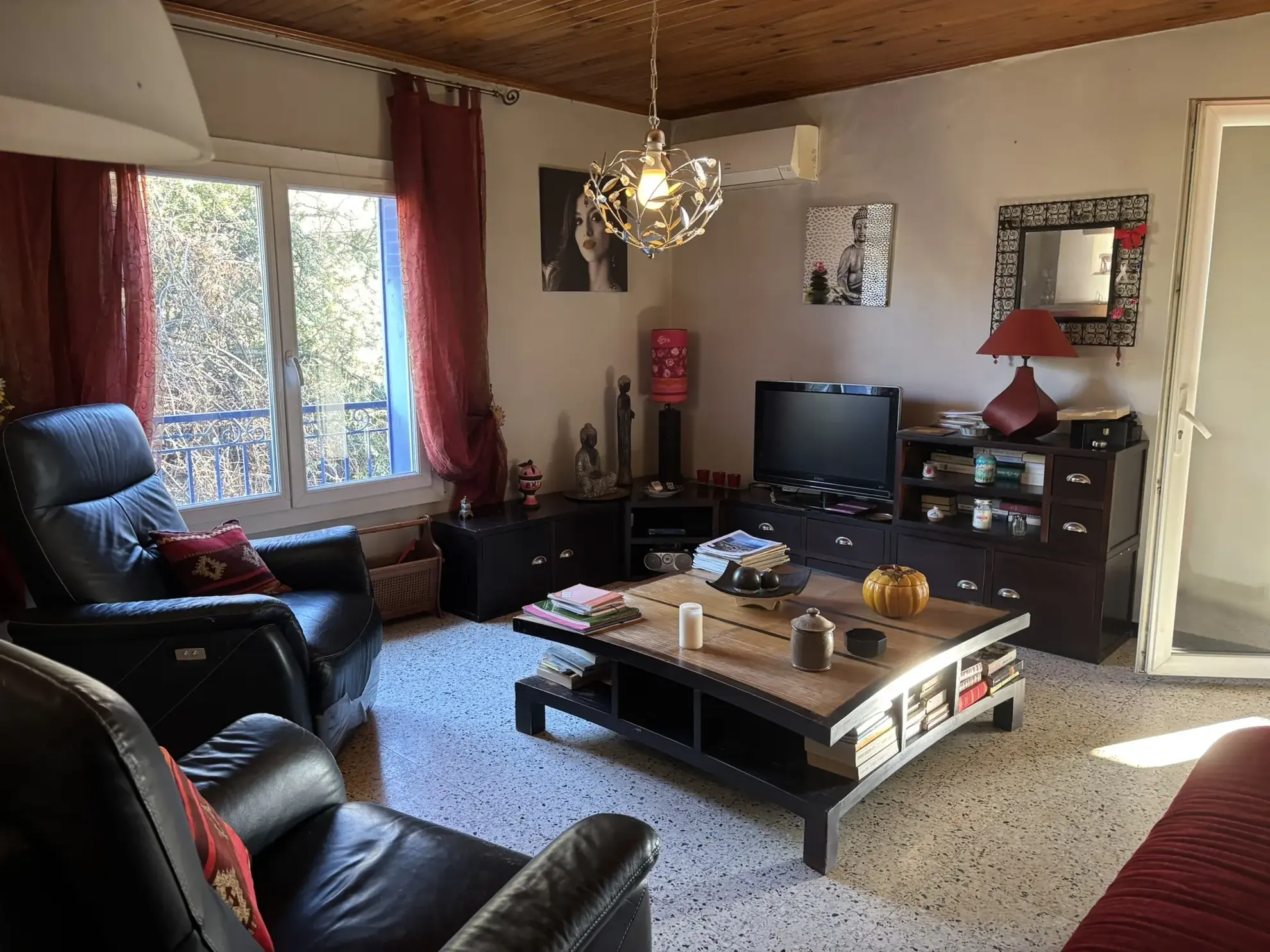 Maison en campagne avec nombreuses dépendances à Mollans-sur-Ouvèze 