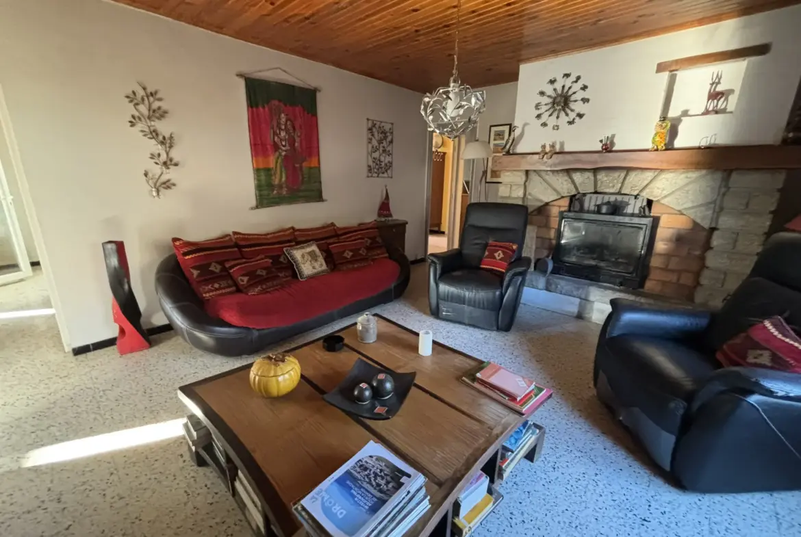 Maison en campagne avec nombreuses dépendances à Mollans-sur-Ouvèze 