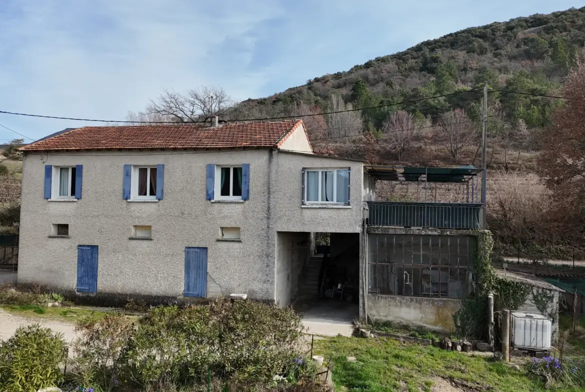 Maison en campagne avec nombreuses dépendances à Mollans-sur-Ouvèze 