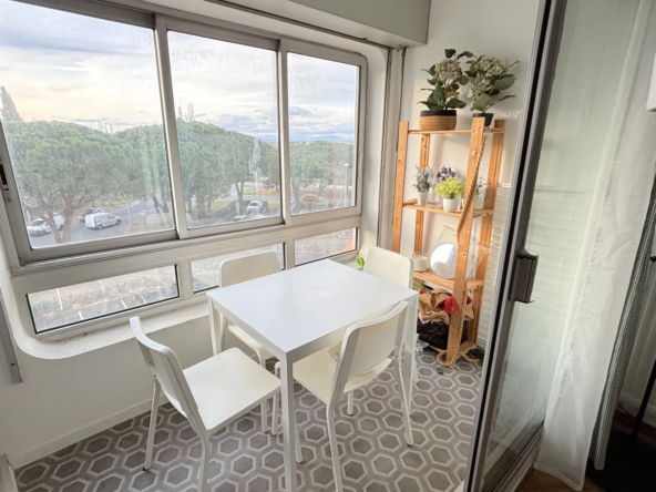 Studio cabine à vendre à Carnon-Plage avec loggia 