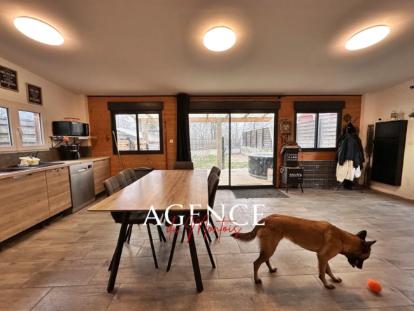 Chalet Restauré à Donnemarie Dontilly avec Jardin Privé 