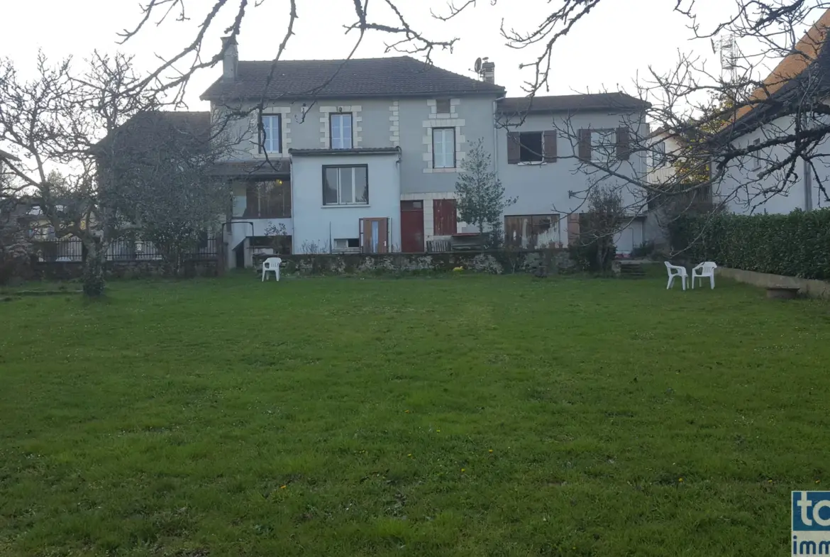 Immeuble mixte de 500 m² à Saint Saud Lacoussière - 5 chambres 
