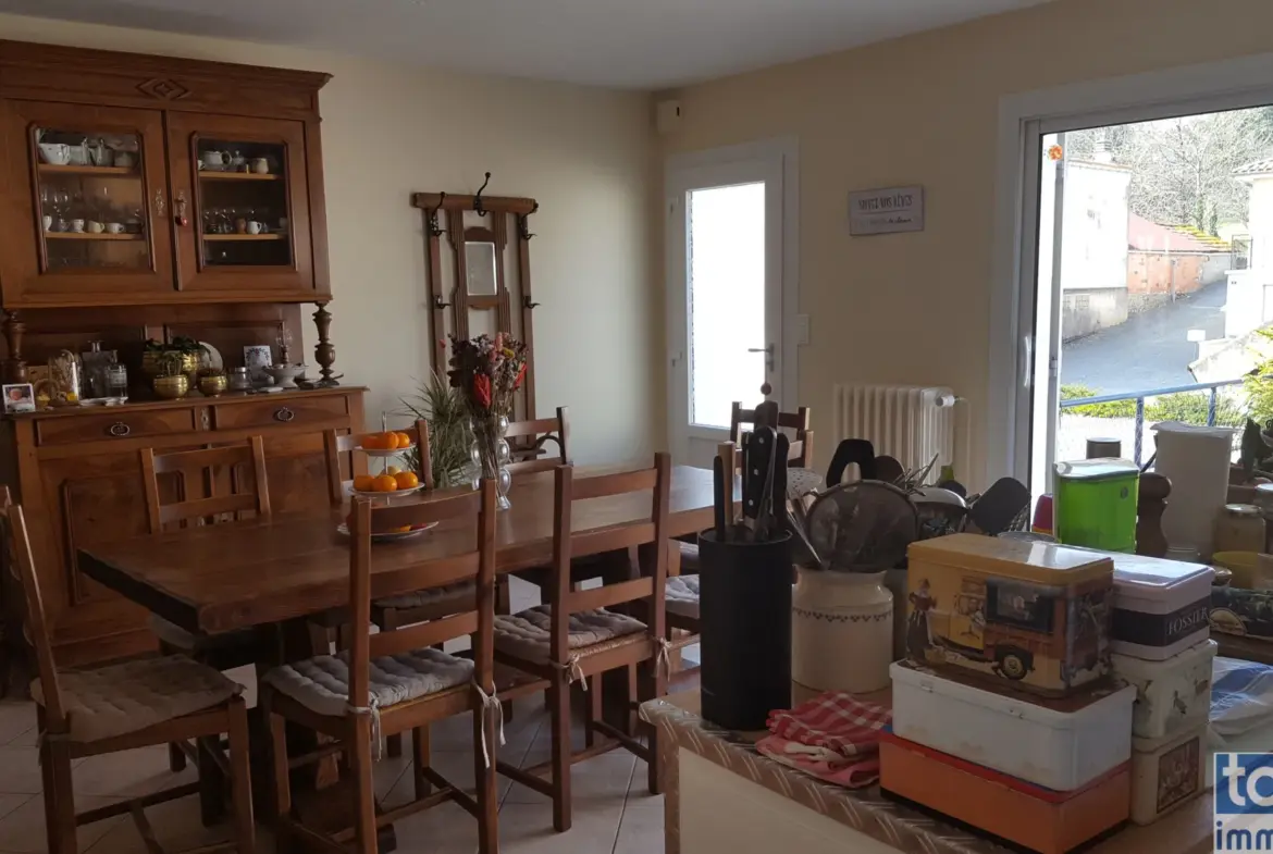 Immeuble mixte de 500 m² à Saint Saud Lacoussière - 5 chambres 