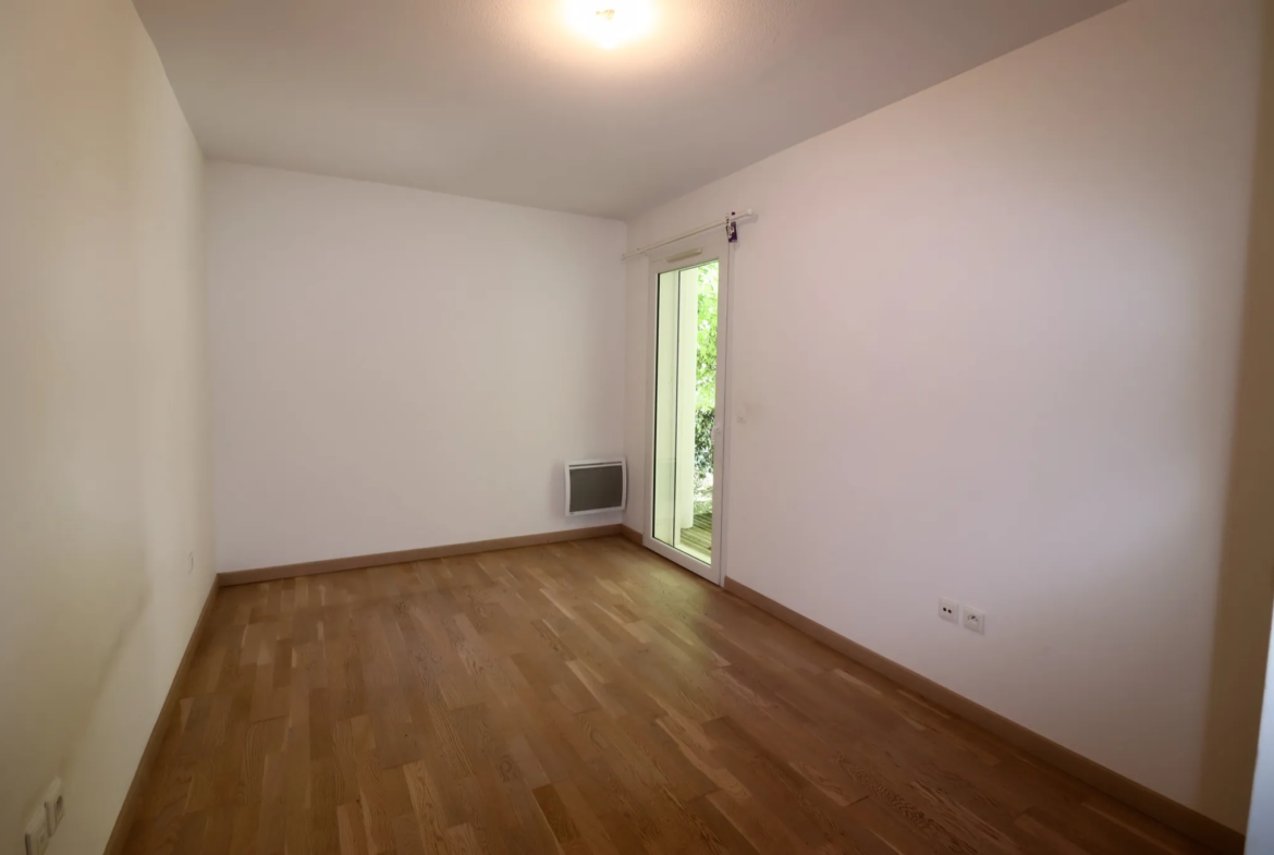 Appartement à vendre à Meschers-sur-Gironde avec 2 chambres et jardin 