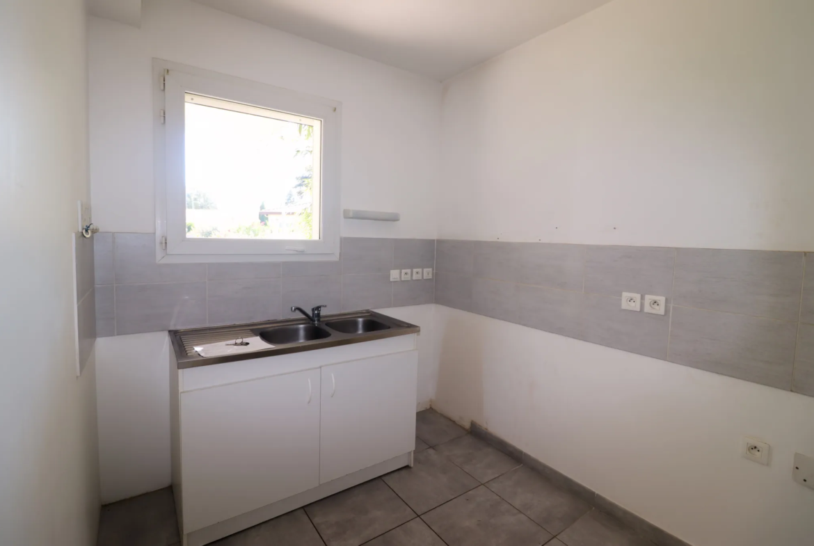 Appartement à vendre à Meschers-sur-Gironde avec 2 chambres et jardin 