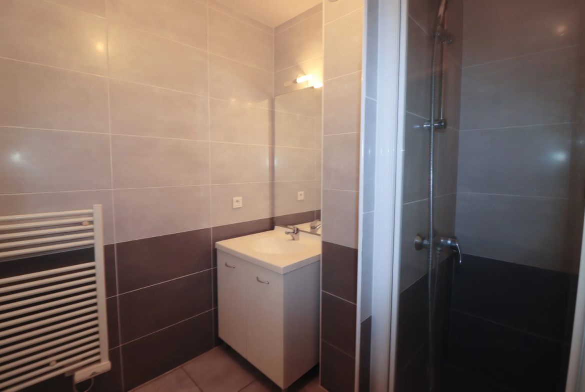 Appartement à vendre à Meschers-sur-Gironde avec 2 chambres et jardin 