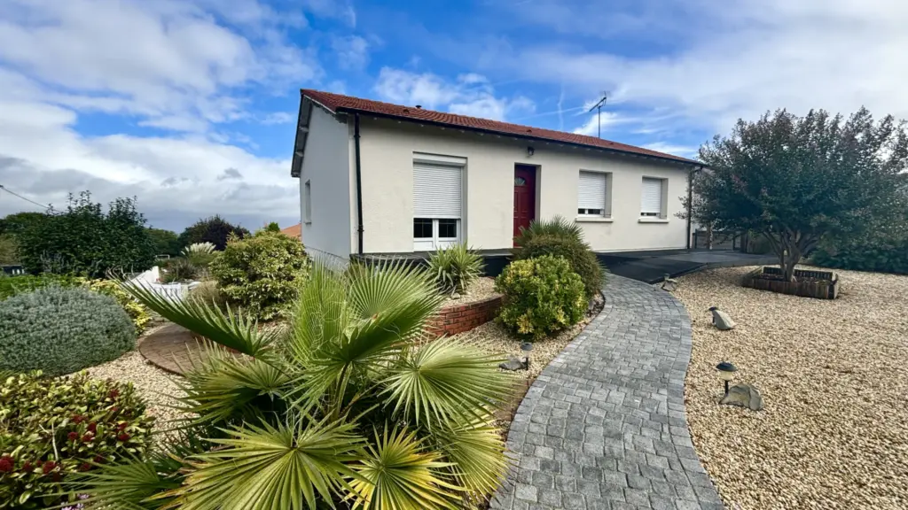 Charmante Maison à vendre près de Vihiers et Chemillé !