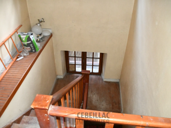 Immeuble avec Local Commercial et Appartements à La Chaise-Dieu 