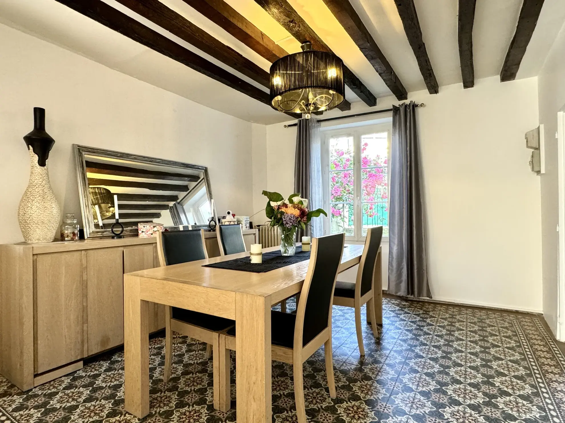 Maison de Ville à Vendre à Nanteuil-lès-Meaux - 187 m² avec Jardin 