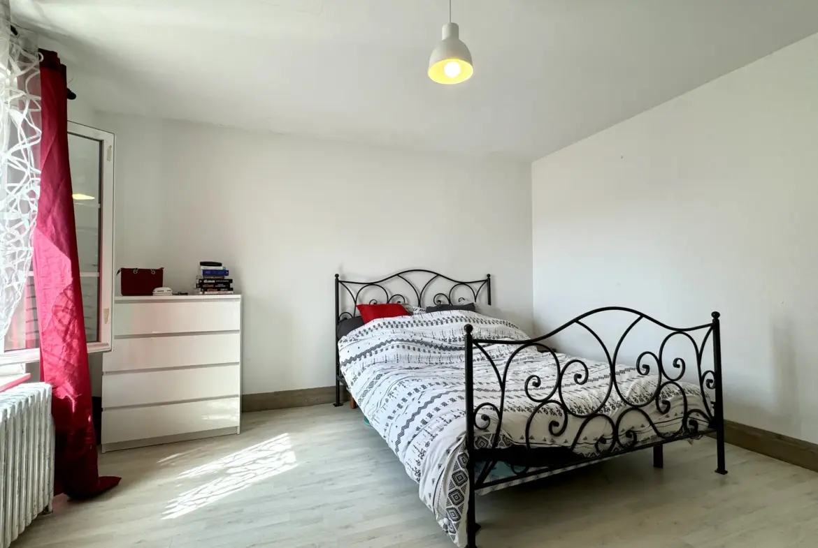 Maison de Ville à Vendre à Nanteuil-lès-Meaux - 187 m² avec Jardin 