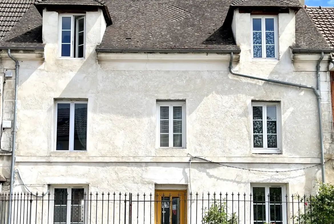 Maison de Ville à Vendre à Nanteuil-lès-Meaux - 187 m² avec Jardin 