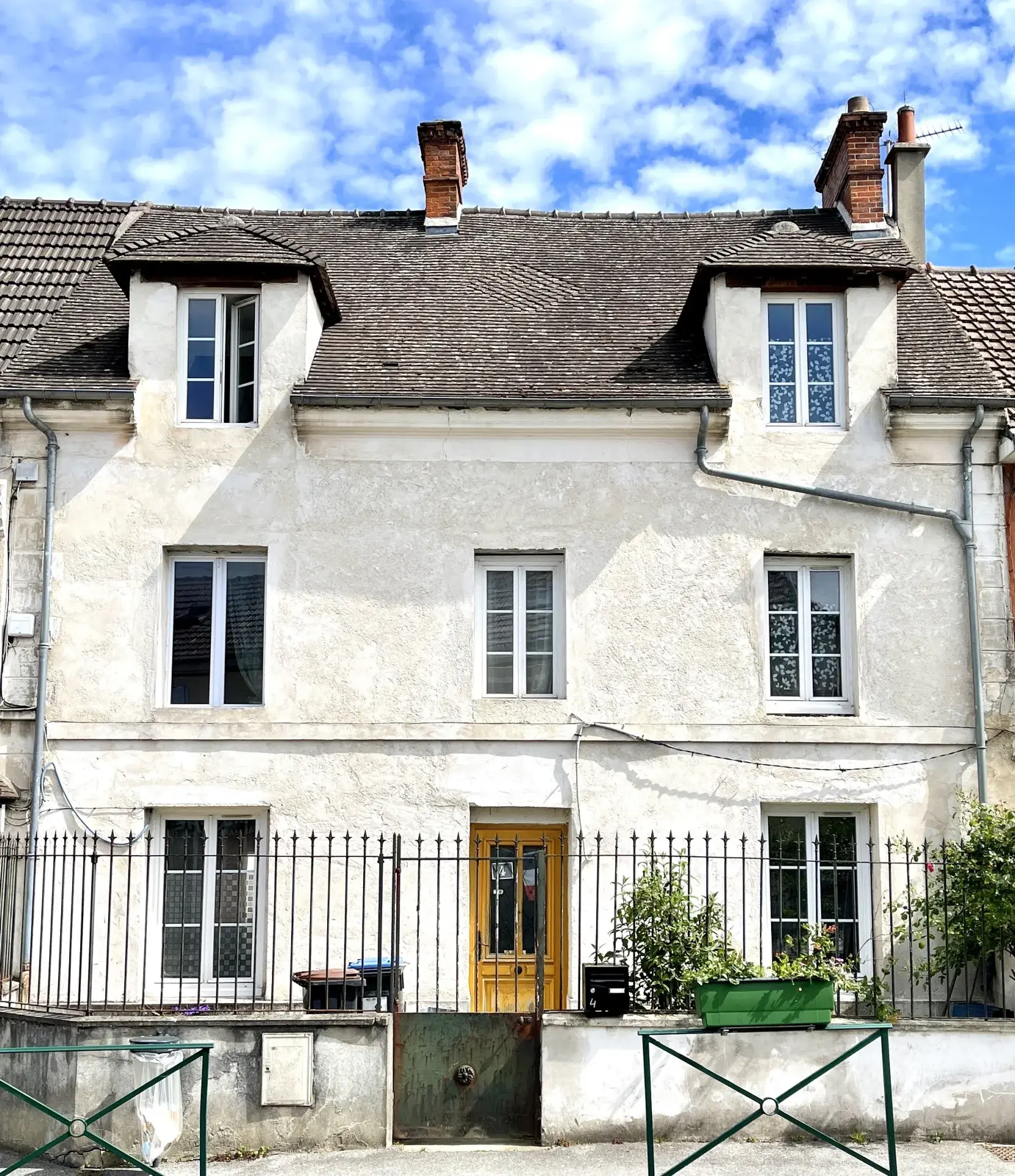 Maison de Ville à Vendre à Nanteuil-lès-Meaux - 187 m² avec Jardin 