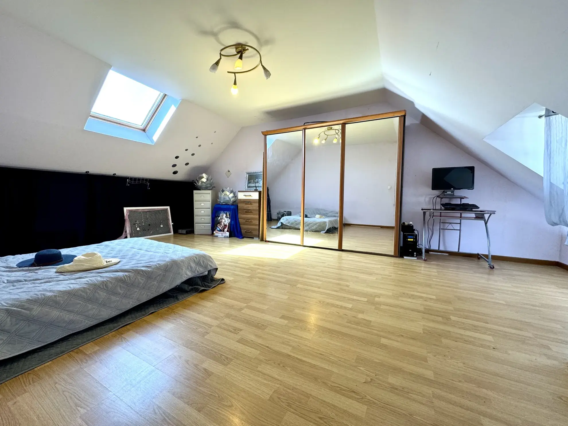 Maison de Ville à Vendre à Nanteuil-lès-Meaux - 187 m² avec Jardin 