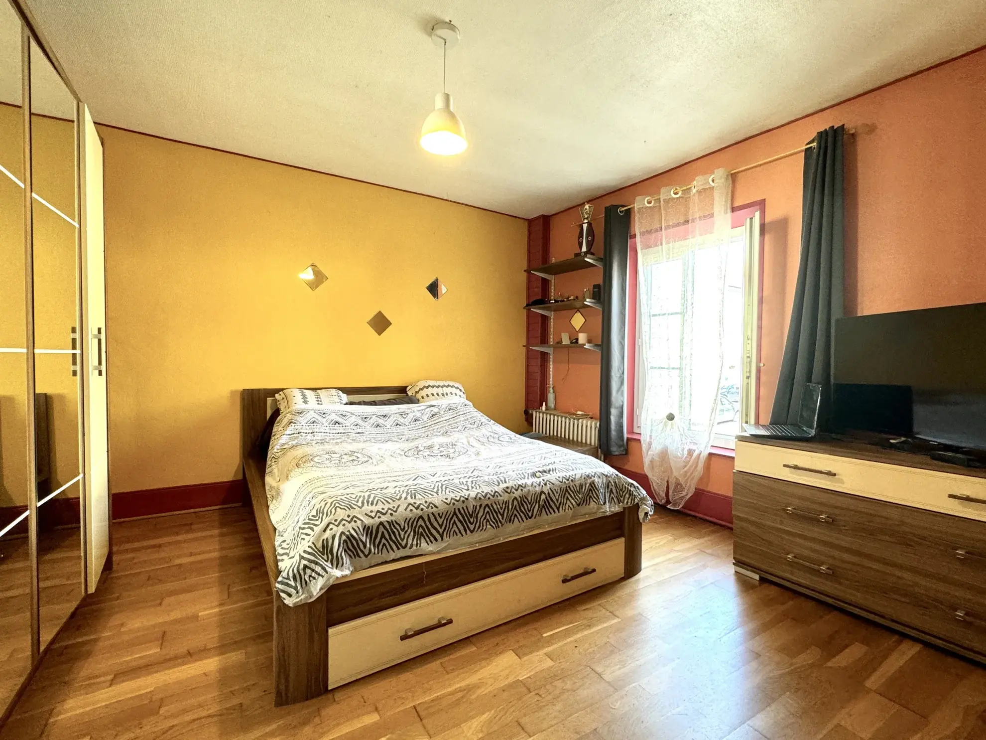 Maison de Ville à Vendre à Nanteuil-lès-Meaux - 187 m² avec Jardin 